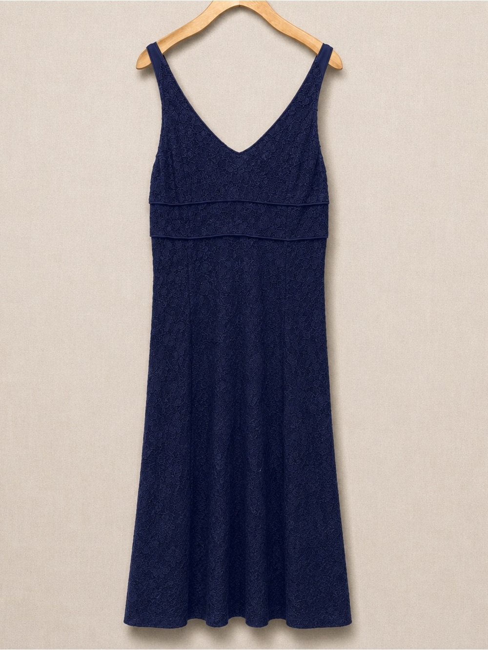 Babaton Marsden Lace Midi Dress Navy Blue Sleeveless Fit & Flare Size 4 - Picture 2 of 13